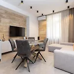 Deluxe Nila Apartman *