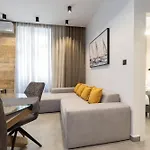 Deluxe Nila *