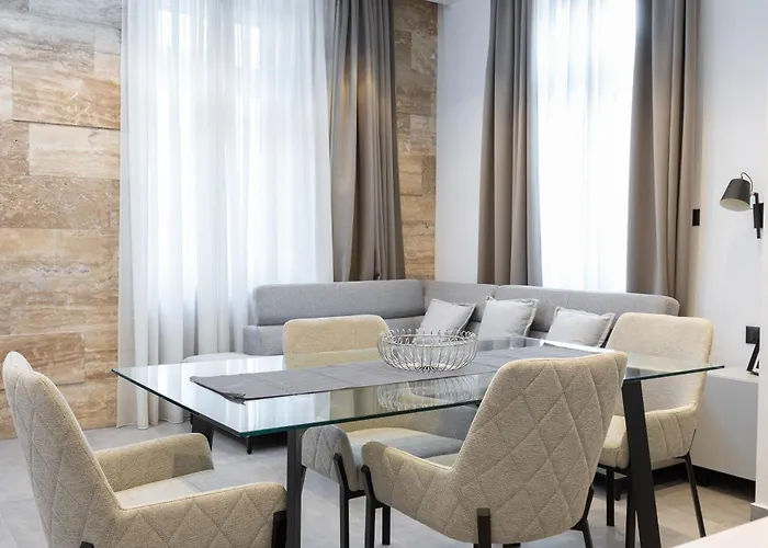 Deluxe Nila * Σπλιτ